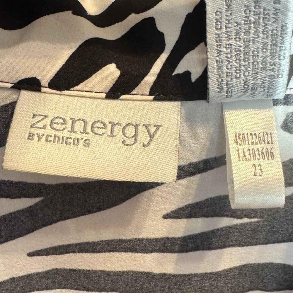 Zenergy by Chico's Neema Animal Print Jacket 1‎ - Picture 3 of 3